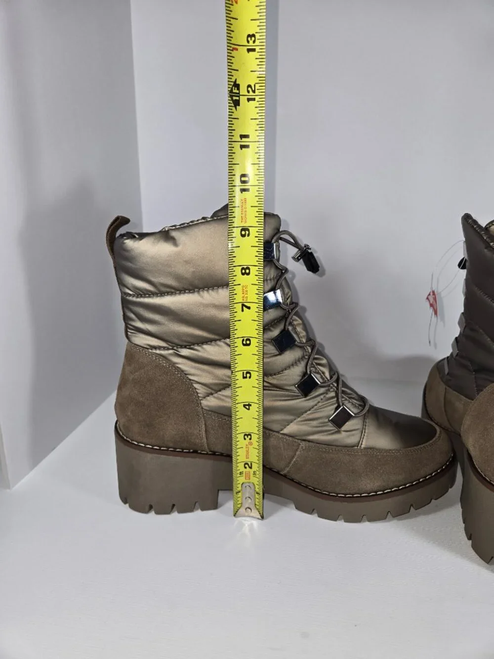 Blondo Daylor Waterproof Puffer Ankle Boots NWT Taupe‎ Nylon